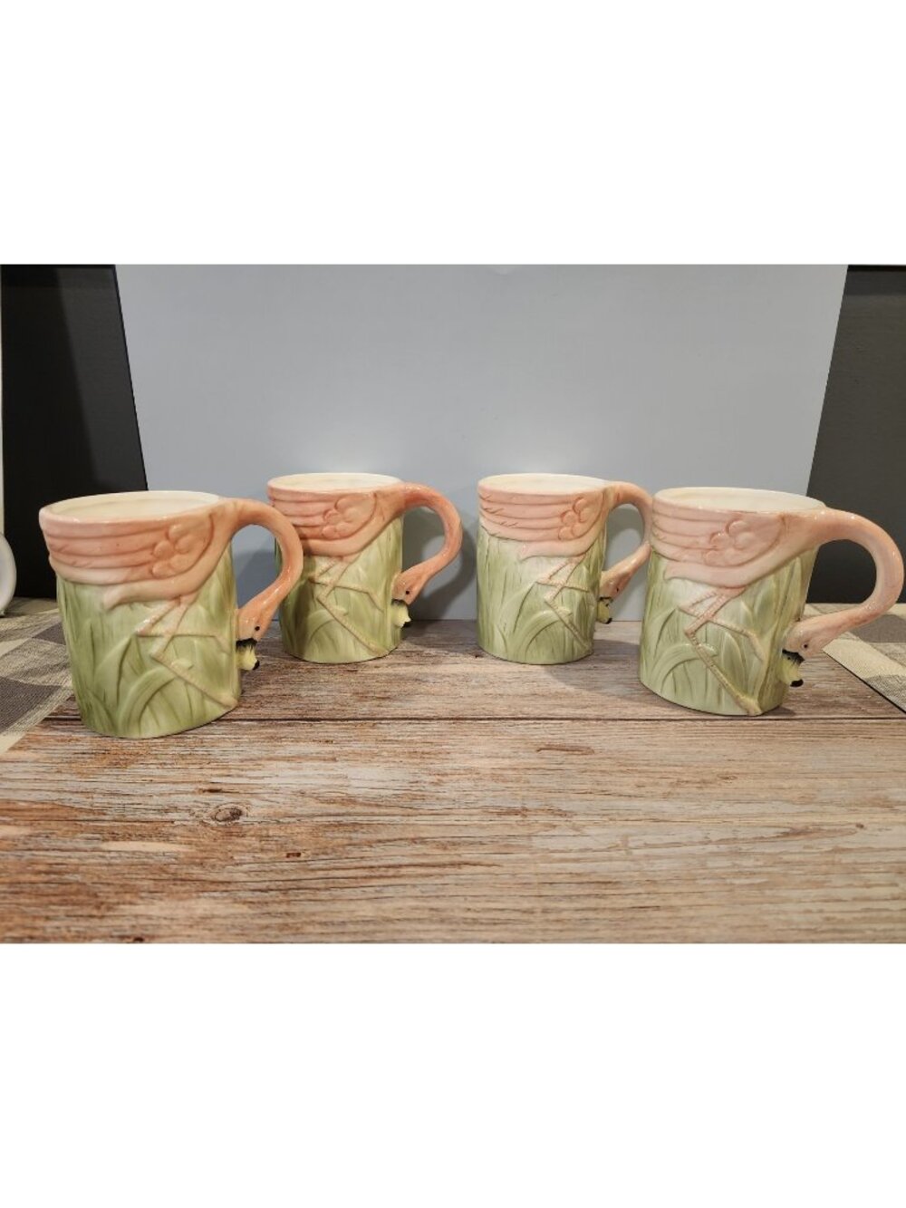 Set of 4~New~Vintage~Henriksen Imports~Figural 3D~PIK FLAMINGO COFFEE MUGS~CUPS